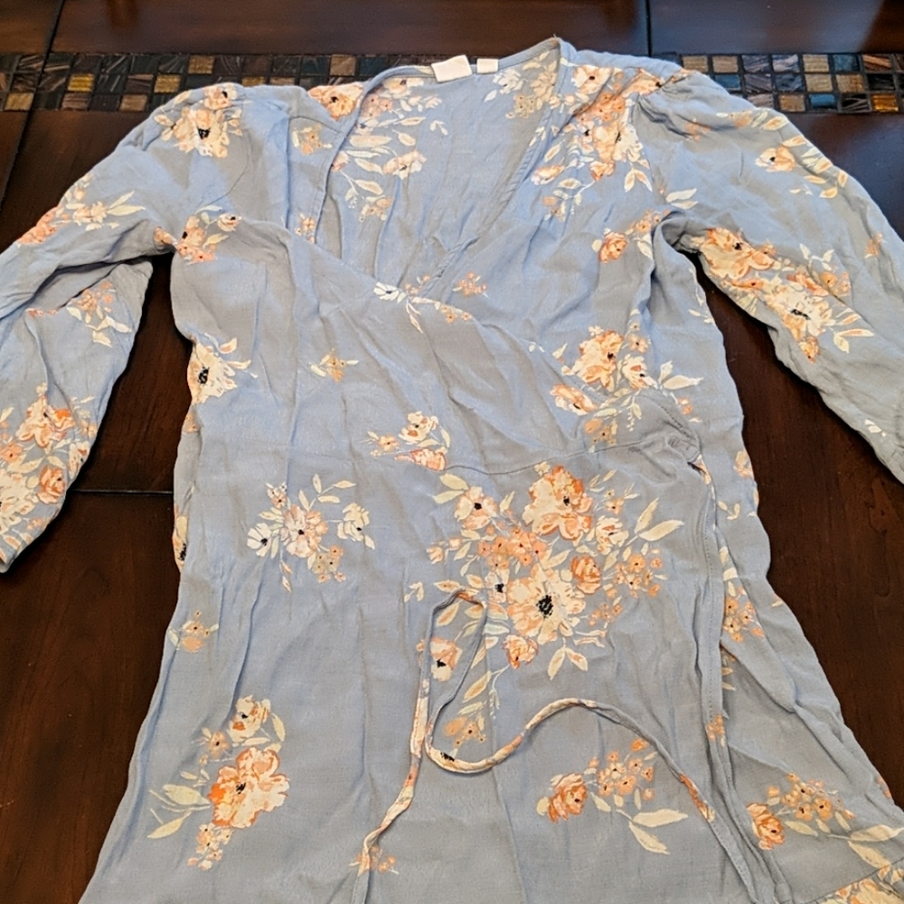 Floral wrap dress - Picture 2 of 3